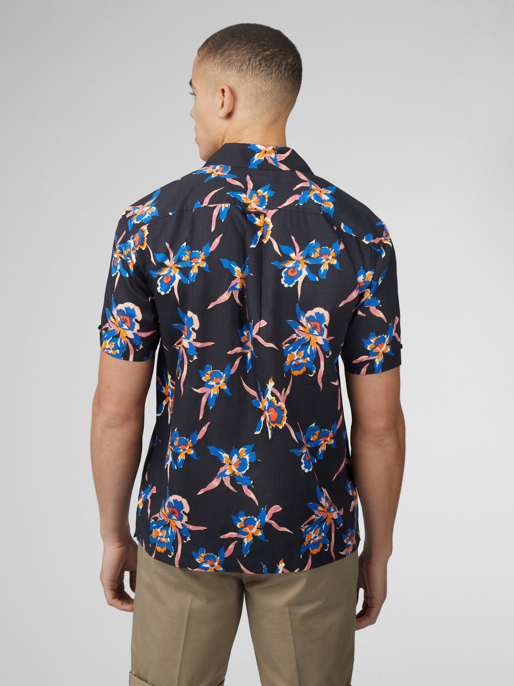 Ben Sherman Signature Botanical Print Shirts Black | 135460MYN